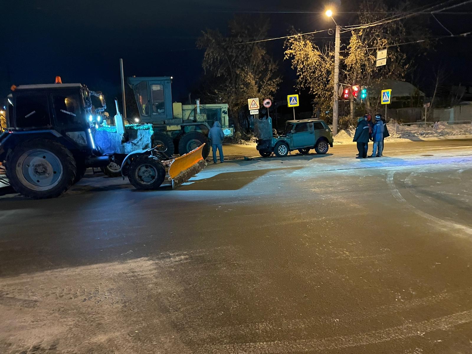 Погиб пассажир на месте. В Магнитогорске произошло ДТП с участием  автогрейдера - Новости Магнитогорска - Магсити74