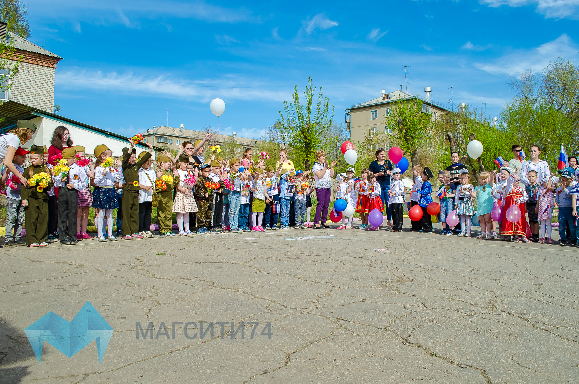 В Магнитогорске прошел Парад Победы в миниатюре - Новости Магнитогорска -  Магсити74