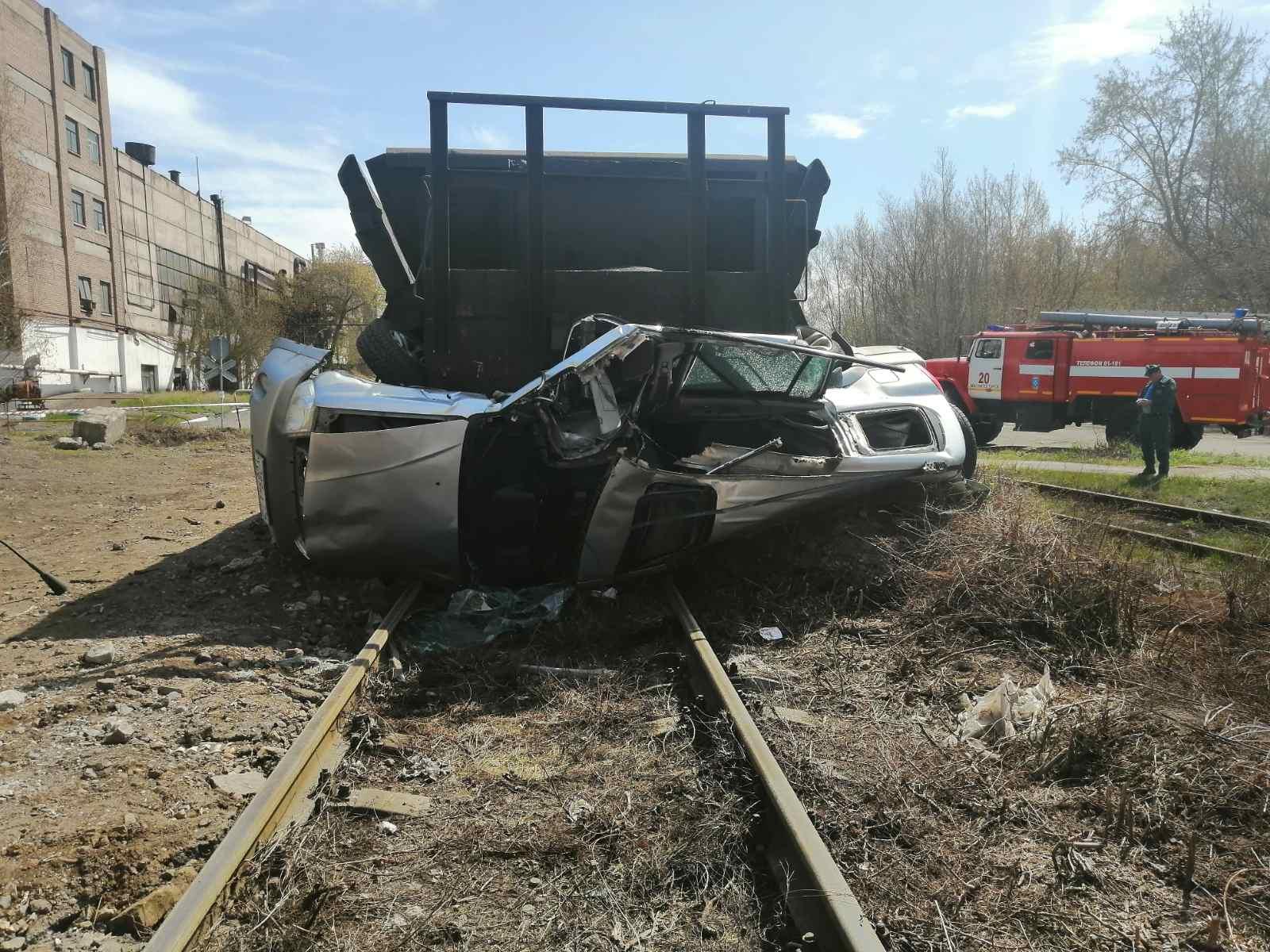 Пыталась совершить суицид»: в ГИБДД рассказали о неадекватной девушке,  которая кинулась под машины - Новости Магнитогорска - Магсити74