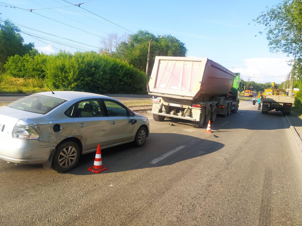 В Магнитогорске водитель КАМАЗа устроил тройное ДТП | 12.07.2022 |  Магнитогорск - БезФормата