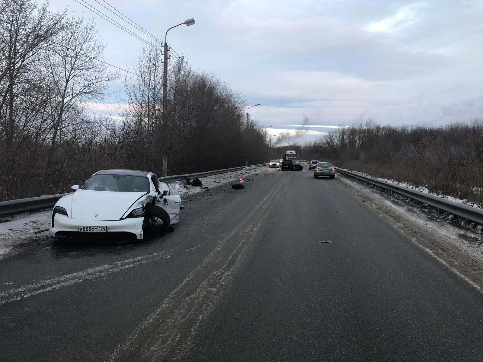 Погиб пассажир на месте. В Магнитогорске произошло ДТП с участием  автогрейдера - Новости Магнитогорска - Магсити74