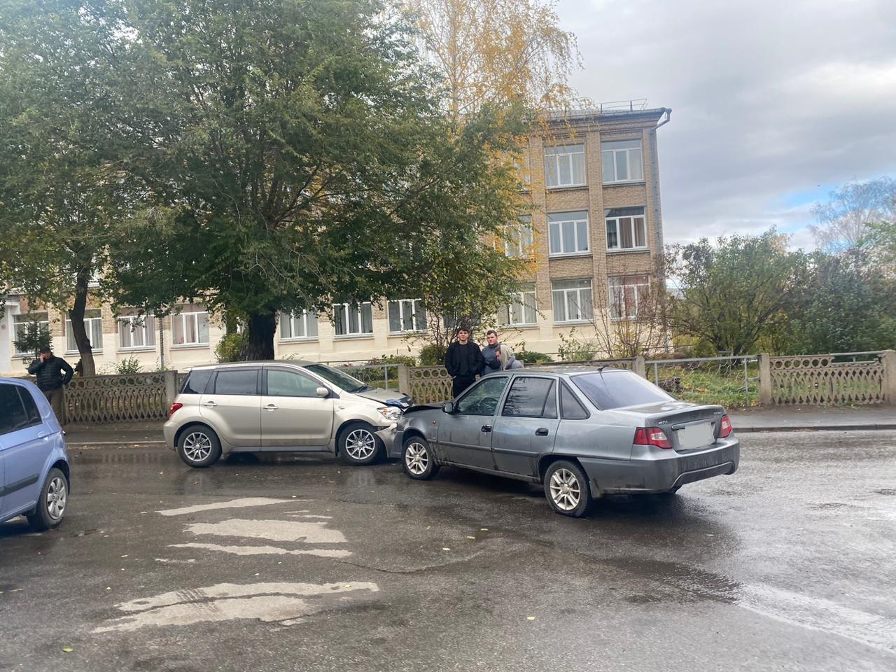 В Магнитогорске за выходные произошло три аварии с пострадавшими - Новости  Магнитогорска - Магсити74