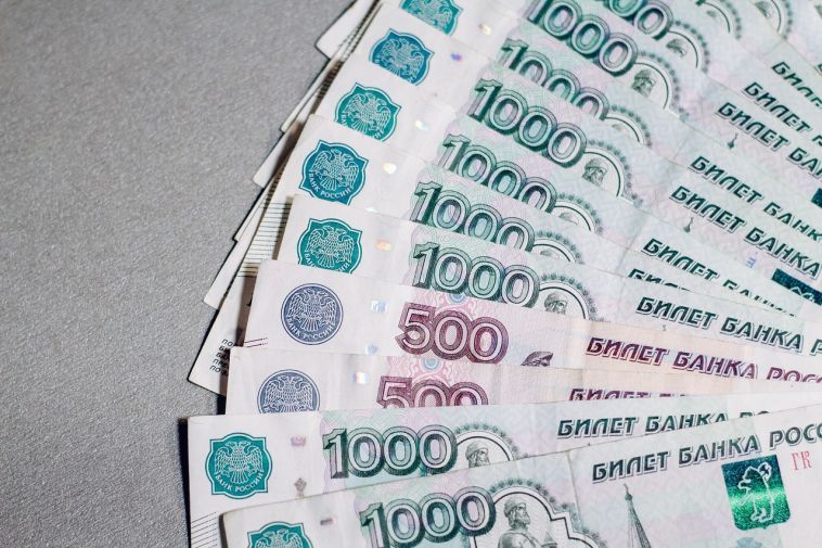 Магнитогорская пенсионерка вложила более миллиона рублей в мошенников