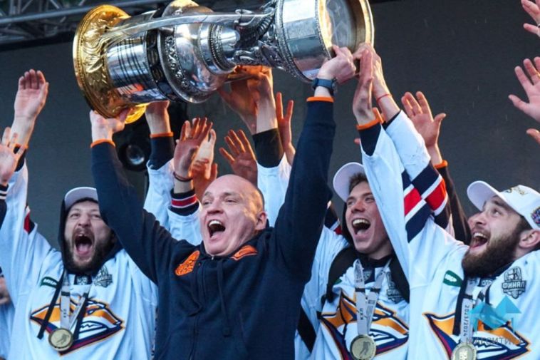 В Магнитогорске сегодня чествуют хоккеистов «Металлурга»